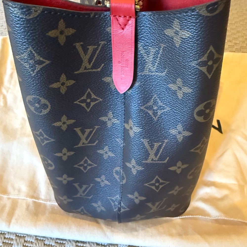 Louis Vuitton Monogram Bucket Bag - Black and Red - Picture 3 of 10
